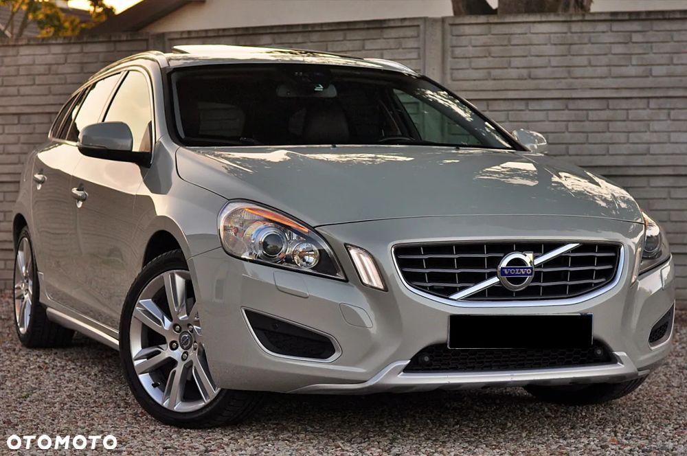 Volvo V60 D4 Geartronic Summum - 14