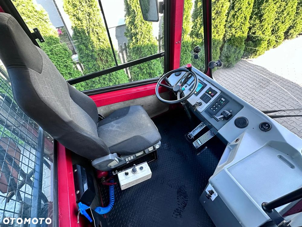 Mol YM225 - 9