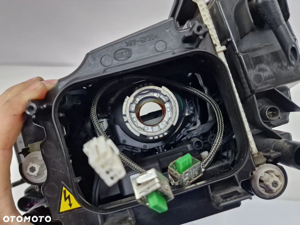 VW TOUAREG 2 II LIFT 14- PRAWA LAMPA PRZEDNIA PRZÓD BI-XENON + LED , NR 7P1941034A , NR AUKCJI LA93 - 15