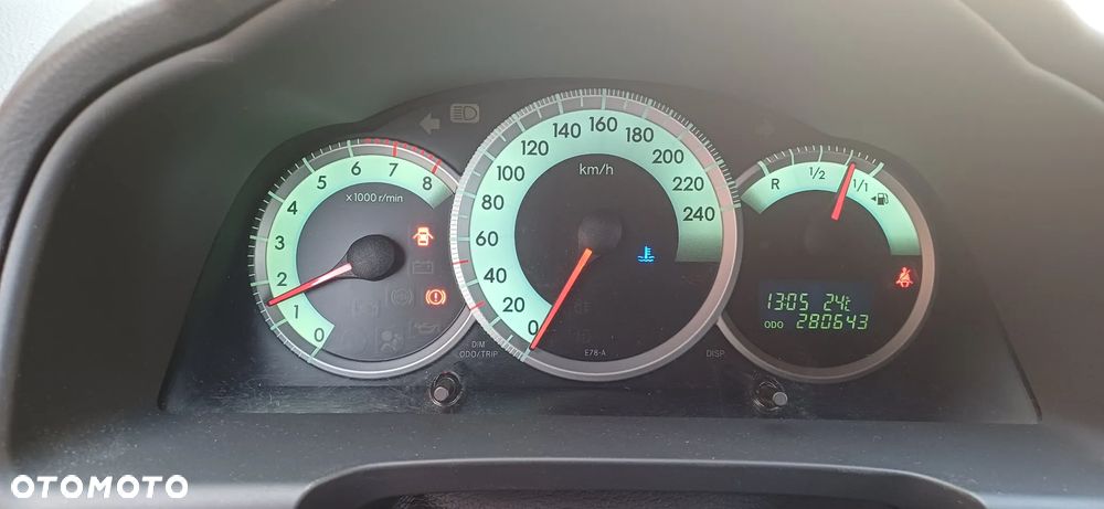 Toyota Corolla Verso - 8