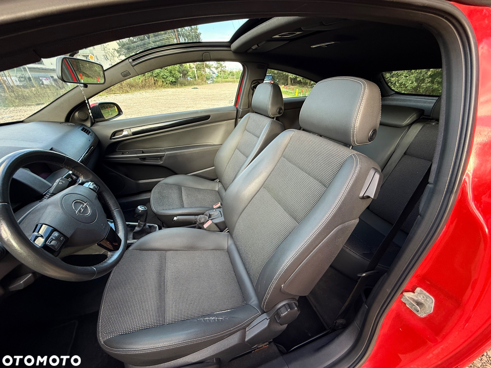 Opel Astra GTC 1.8 - 7