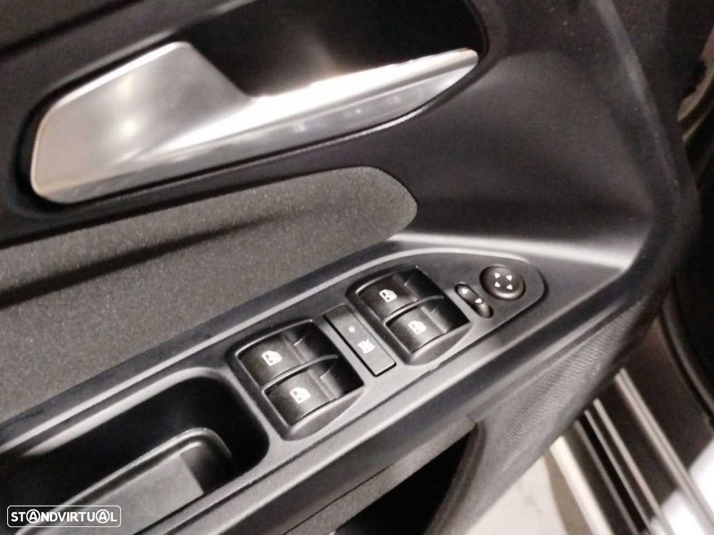 Fiat Tipo Station Wagon Cross 1.0 GSE T3 Cross - 11