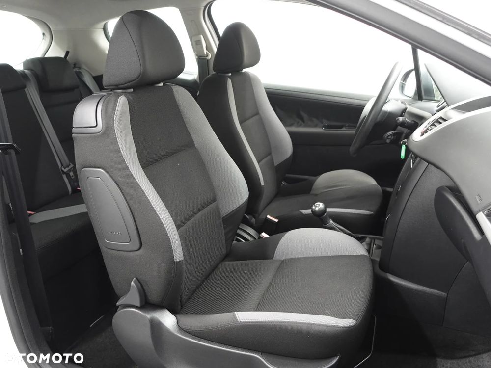 Peugeot 207 95 VTi Urban Move - 27