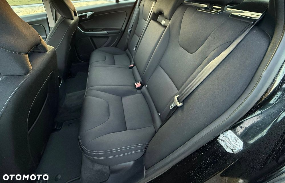 Volvo V60 Cross Country D3 Geartronic Summum - 15