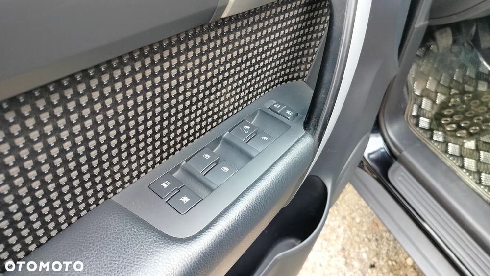 Chevrolet Captiva 2.4 LS - 29