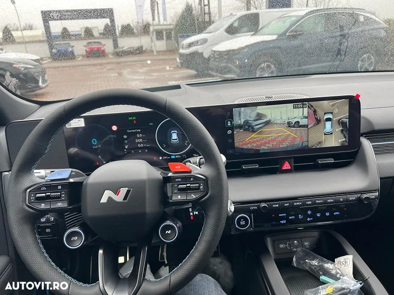 Hyundai IONIQ - 11