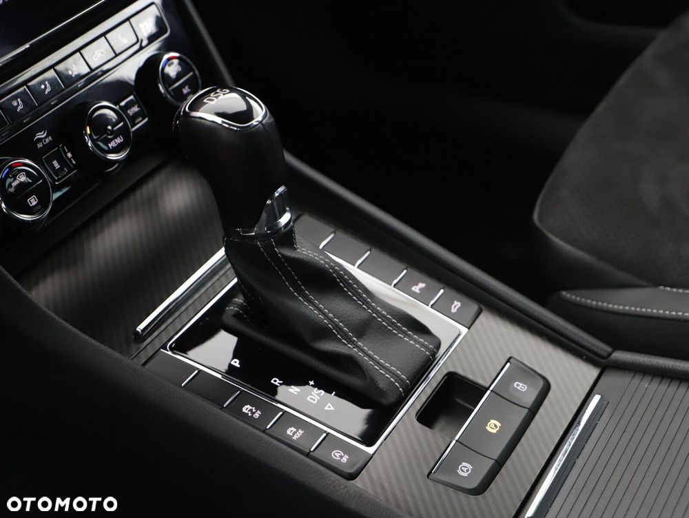 Skoda Superb 2.0 TDI SCR 4x4 Sportline DSG - 20