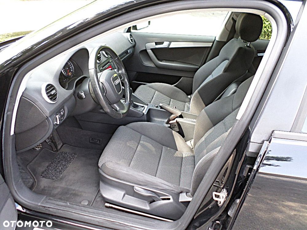 Audi A3 Sportback 2.0 TDI DPF Ambiente - 15