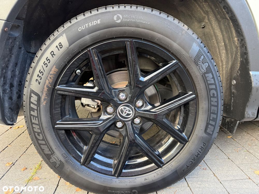 Toyota RAV4 Hybrid Premium 4x4 - 8