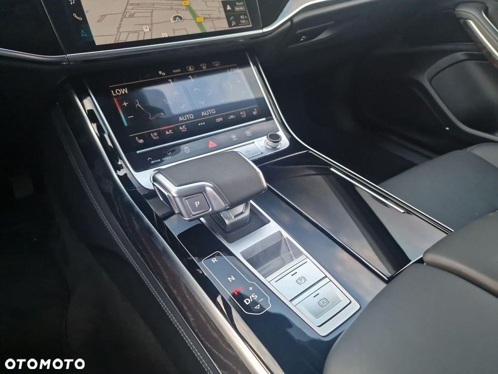 Audi A8 - 16