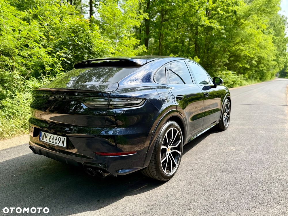 Porsche Cayenne Coupe GTS - 5