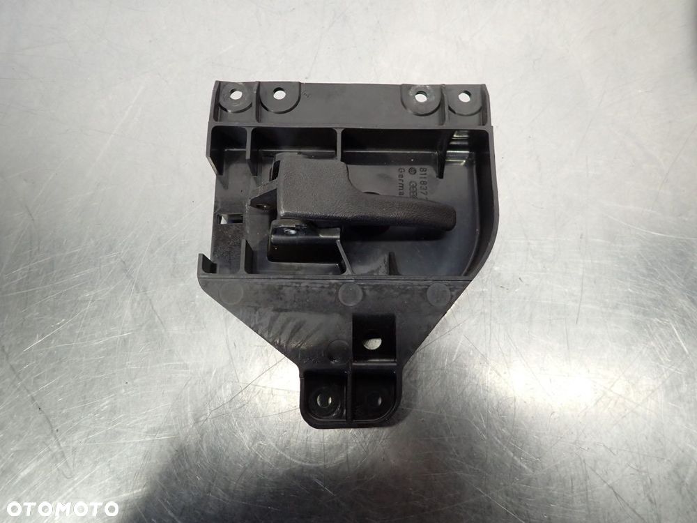 KLAMKA LEWA PRZEDNIA WEWNĘTRZNA AUDI 80 B2 - 1