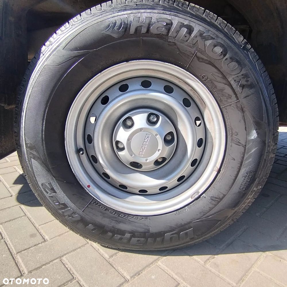 Isuzu D-Max 2.5 DC L - 10