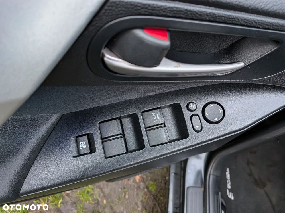 Mazda 3 1.6 Exclusive + - 20