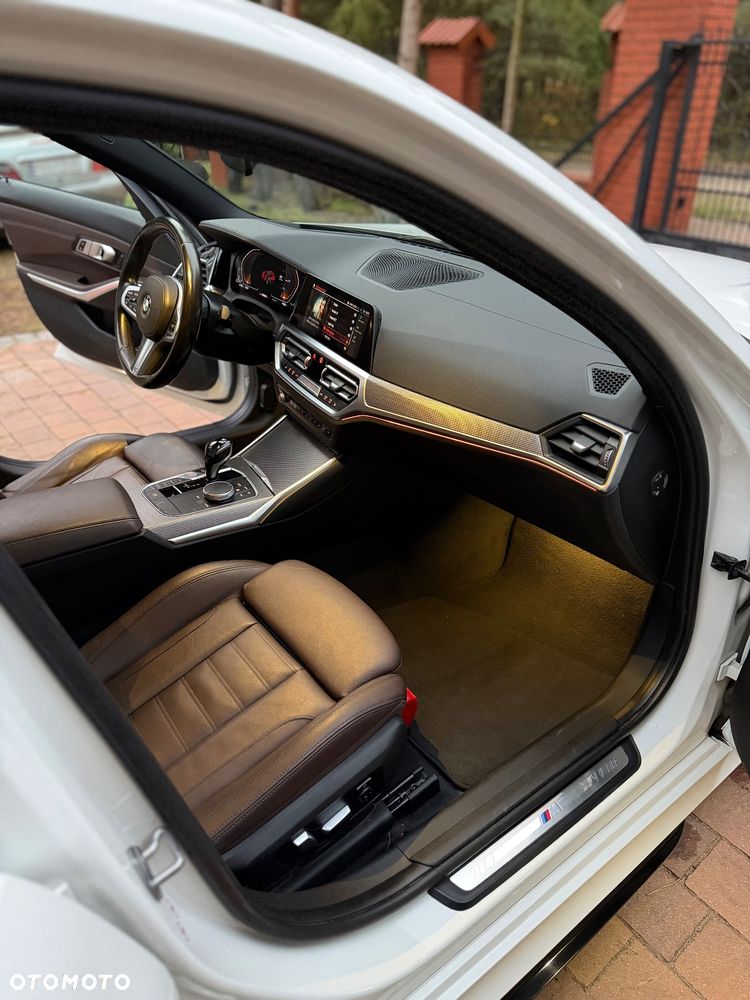 BMW Seria 3 320d xDrive M Sport - 20
