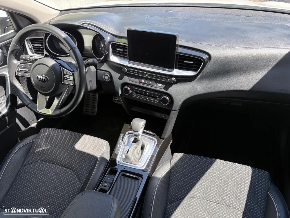 Kia Ceed SW 1.4 T-GDI Drive+SRF 7DCT - 32