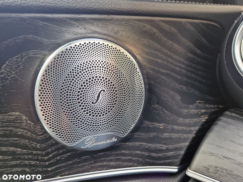 Mercedes-Benz Klasa E 220 d 4-Matic 9G-TRONIC - 23