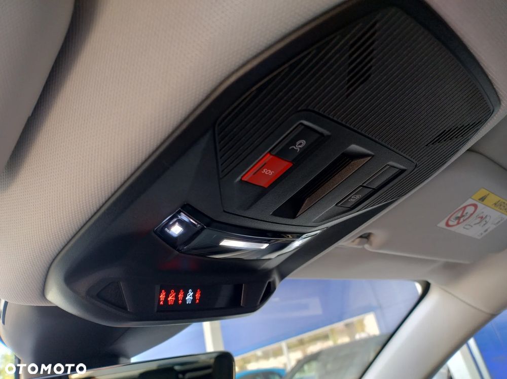 Peugeot 308 1.2 PureTech GPF Allure S&S EAT8 - 17