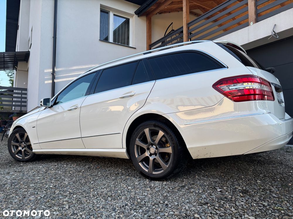 Mercedes-Benz Klasa E 220 CDI DPF BlueEFFICIENCY Automatik Avantgarde - 3