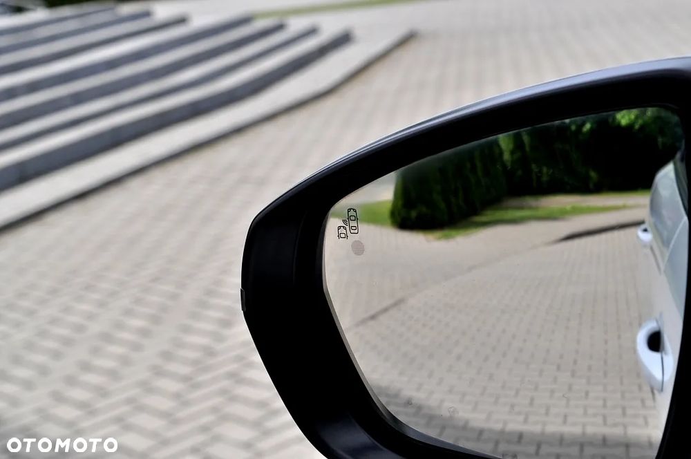 Peugeot 5008 1.5 BlueHDi Allure S&S EAT8 - 39