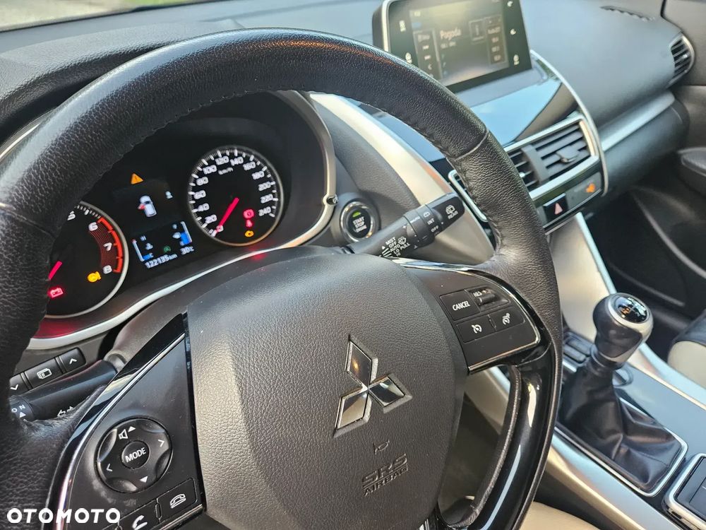 Mitsubishi Eclipse Cross - 7