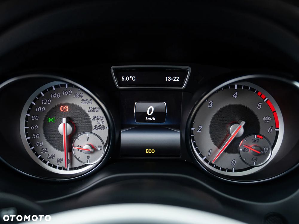 Mercedes-Benz CLA 200 d Urban - 40