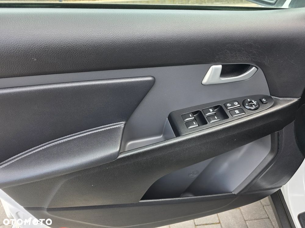 Kia Sportage 1.6 GDI 2WD Fifa World Cup Edition - 13