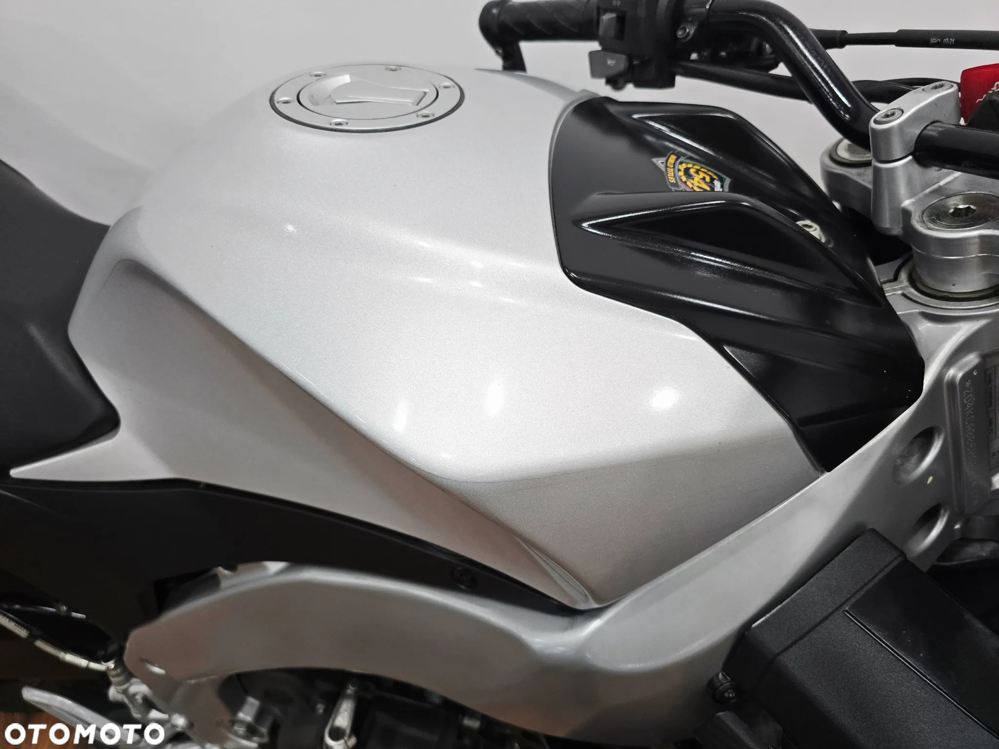 Aprilia Tuono - 15