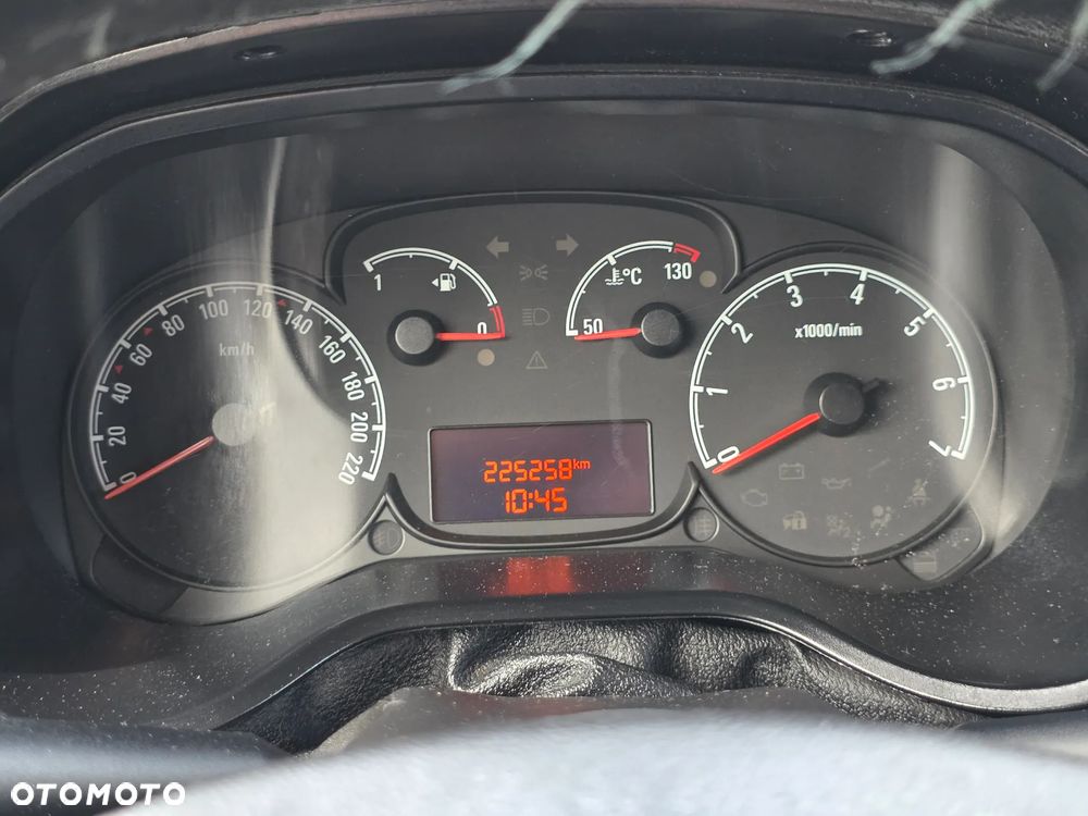 Opel Combo 1.6 CDTI Cosmo - 22