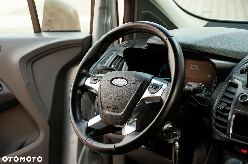 Ford Transit Connect 240 L2 Autm Trend - 32