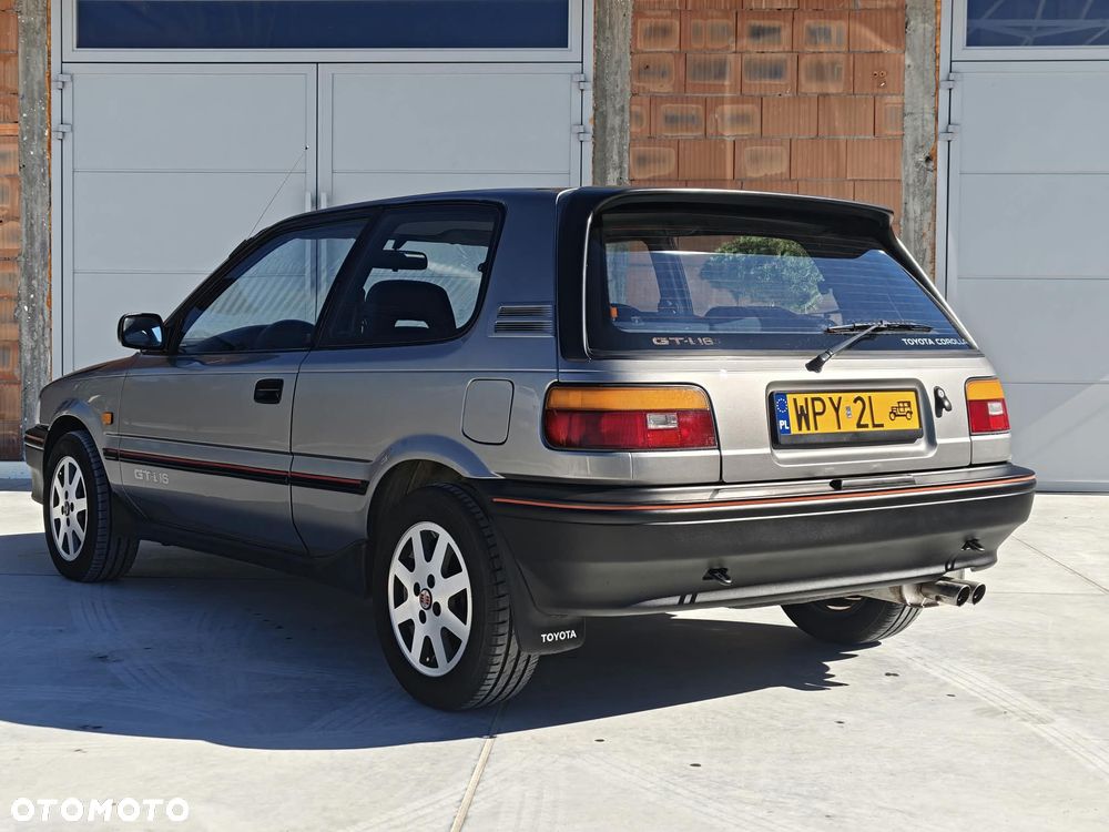 Toyota Corolla 1988 photo 3