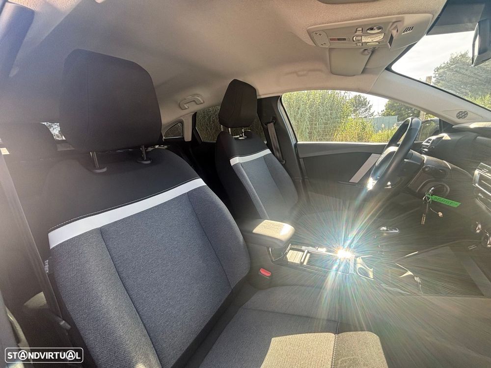 Citroën C4 PureTech 130 Stop&Start SHINE - 15