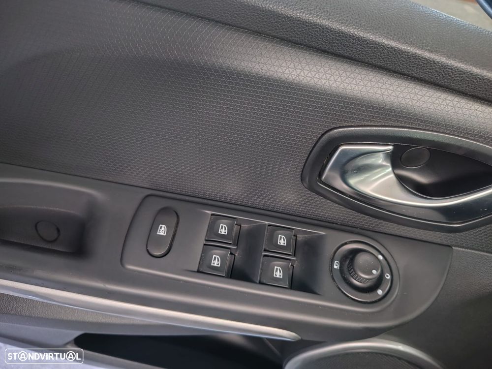 Renault Clio 0.9 TCe GT Line - 24