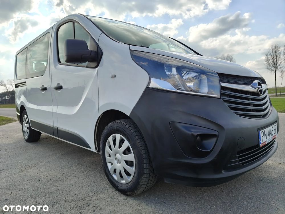 Opel Vivaro - 1