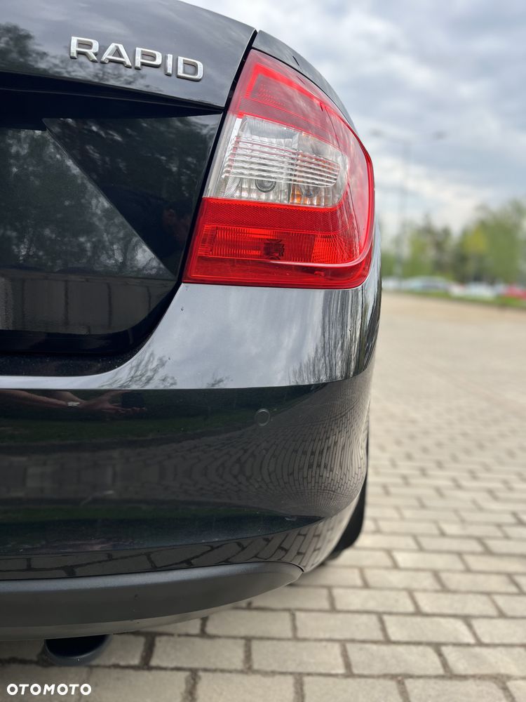 Skoda RAPID 1.2 TSI Ambition - 17