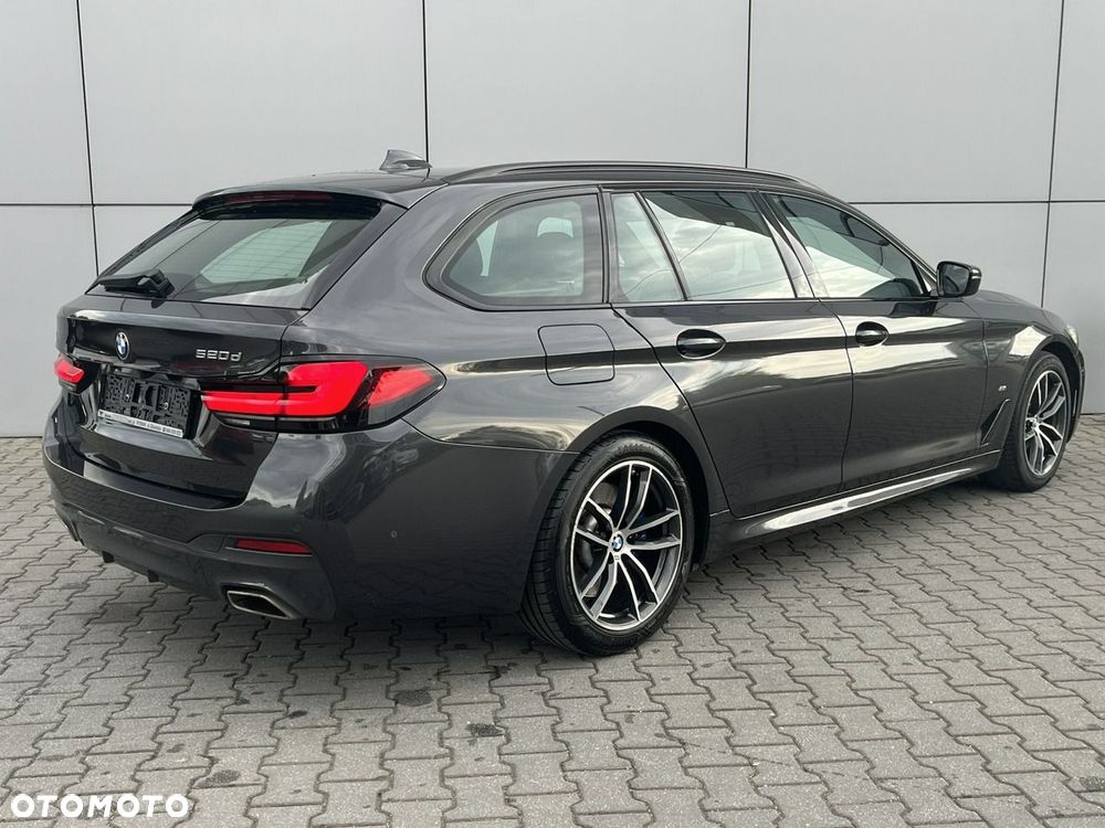 BMW Seria 5 520d M Sport sport - 9