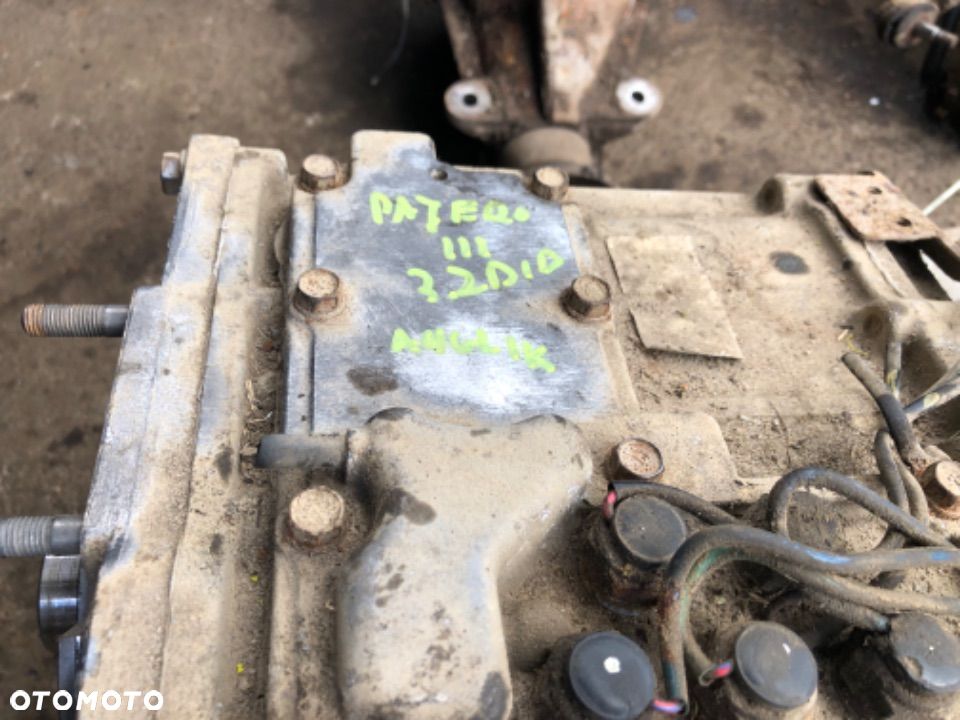 Reduktor skrzyni biegów pajero 3.2did automat
