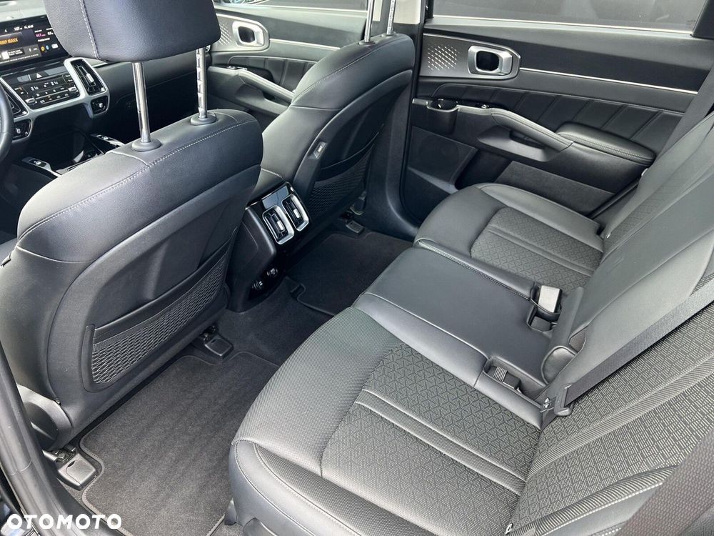 Kia Sorento - 28