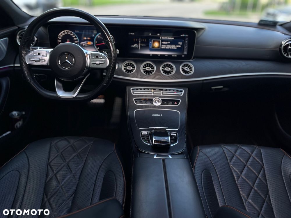Mercedes-Benz CLS - 24