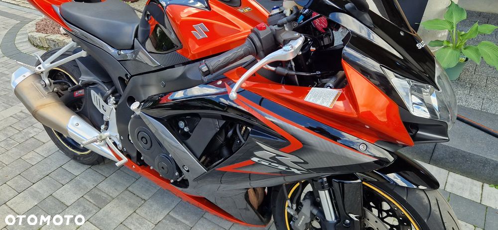 Suzuki GSX-R - 16