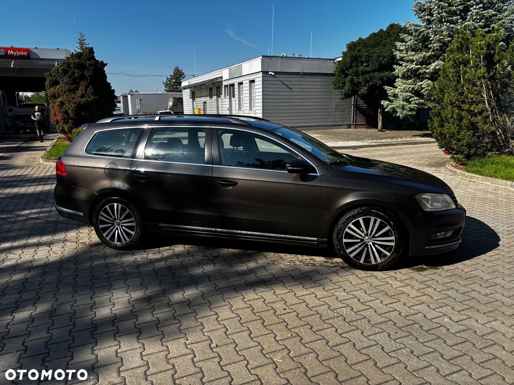 Volkswagen Passat - 11