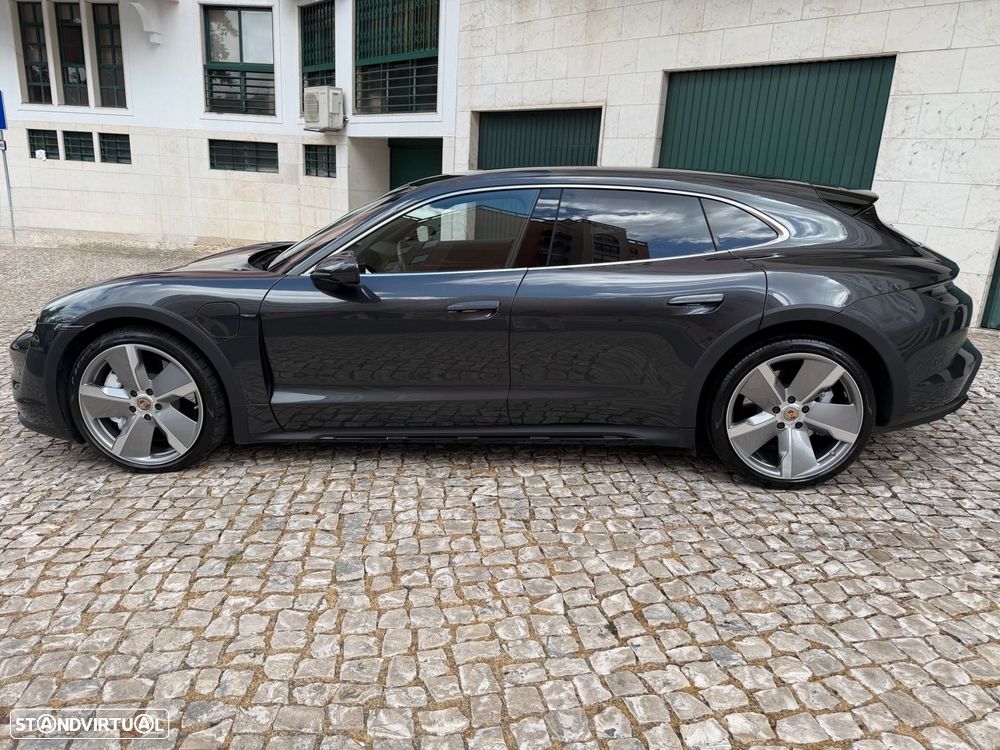 Porsche Taycan Cross Turismo Turbo - 22