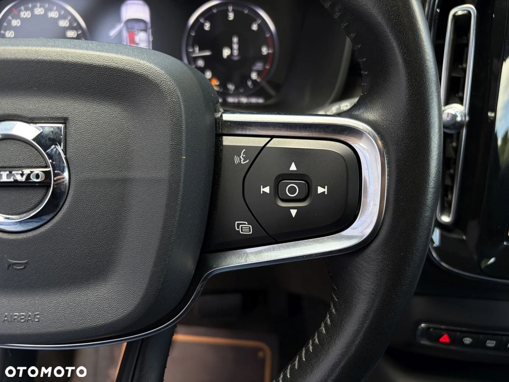 Volvo XC 40 D4 AWD Geartronic Inscription - 24