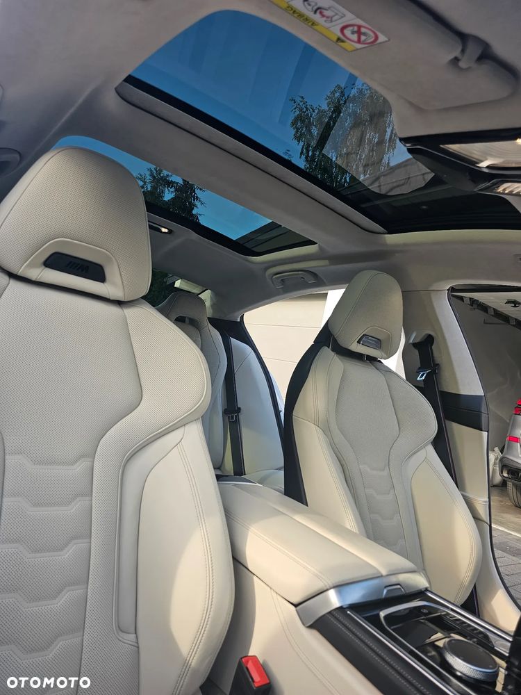 BMW Seria 8 840d xDrive mHEV - 17
