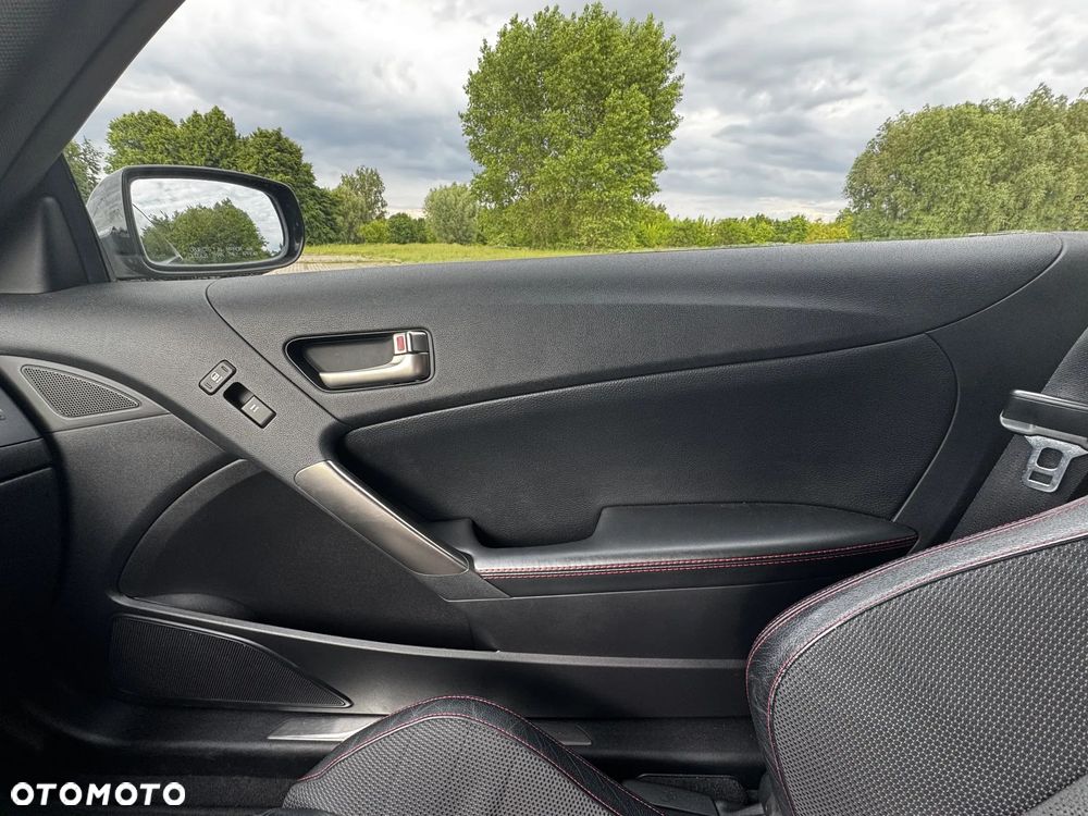 Hyundai Genesis Coupe 3.8 V6 - 20