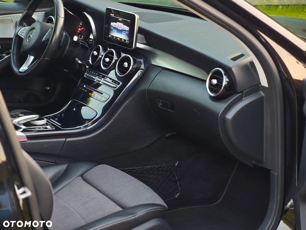 Mercedes-Benz Klasa C 180 7G-TRONIC - 9