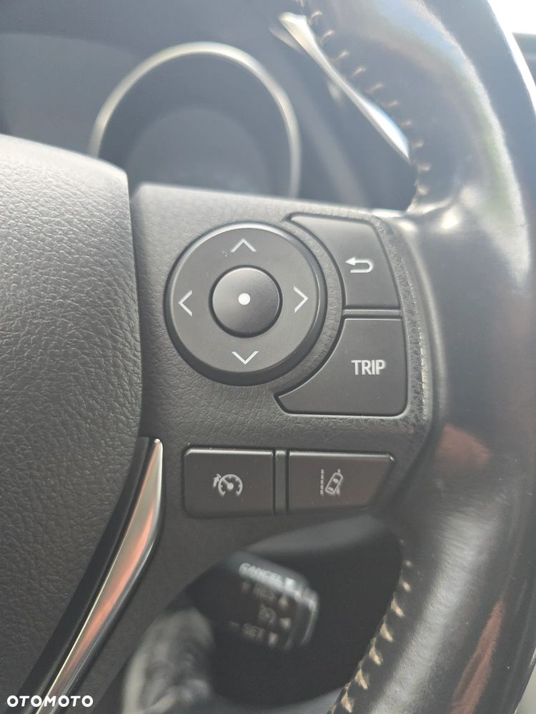 Toyota Auris 1.6 Premium - 19