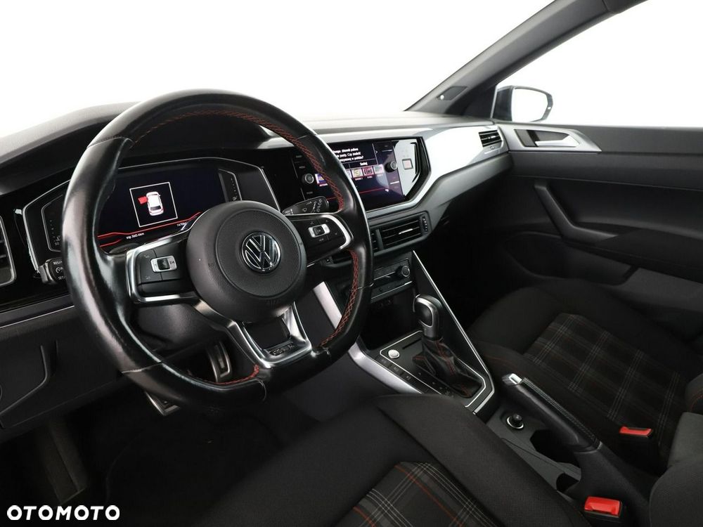Volkswagen Polo 2.0 TSI DSG GTI - 15