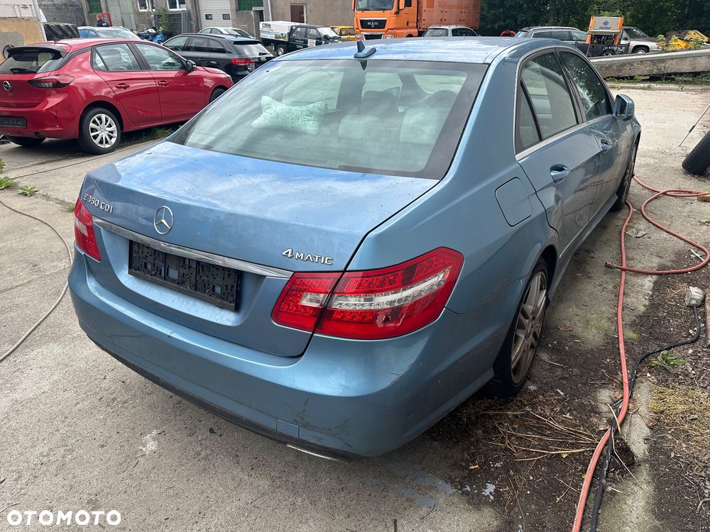 Mercedes-Benz Klasa E 350 CDI DPF 4Matic BlueEFFICIENCY 7G-TRONIC - 10
