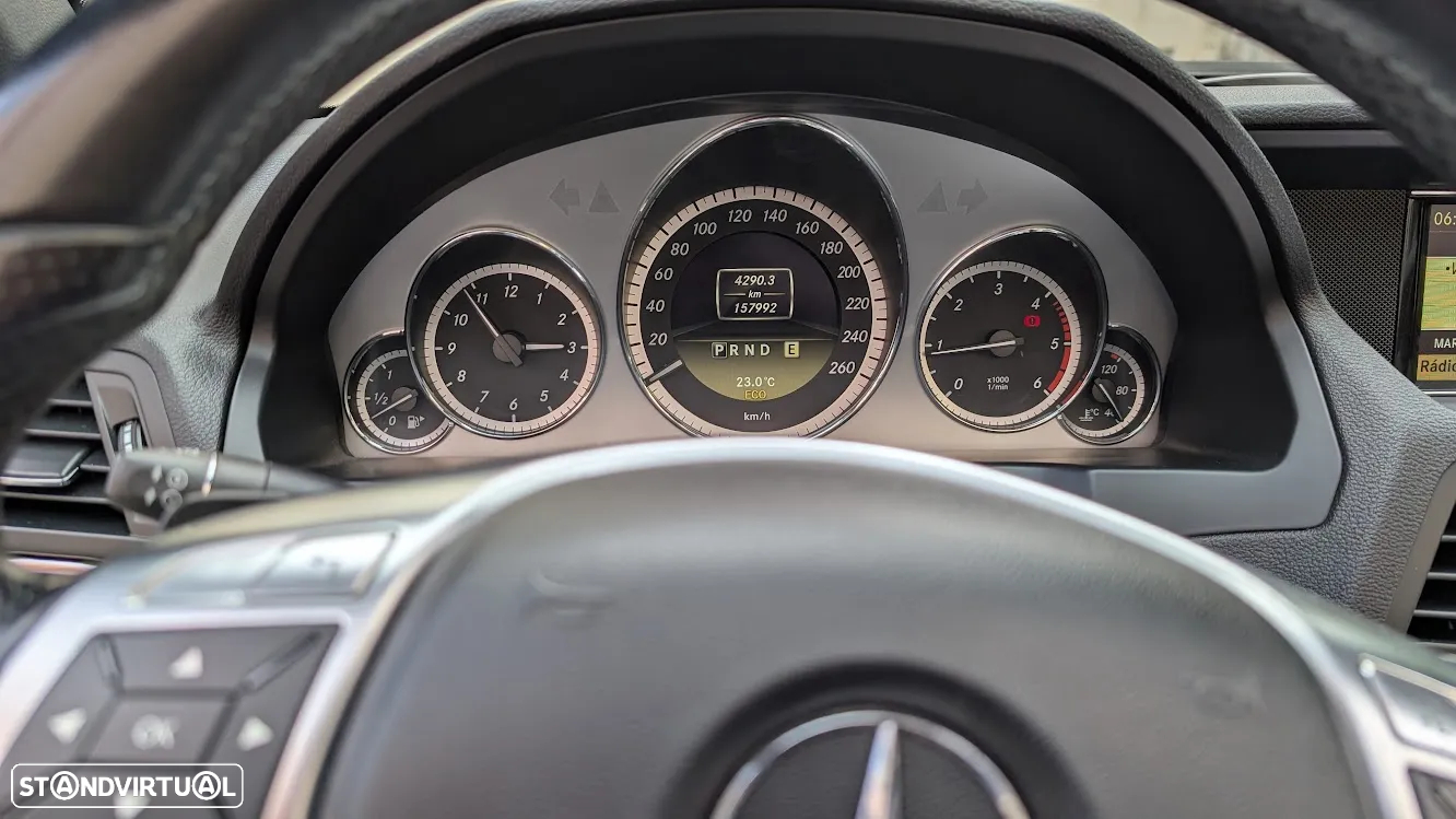 Mercedes-Benz E 220 CDi Avantgarde BlueEfficiency Auto - 4